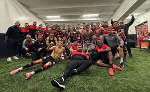 Neymar incendia las redes tras caída del Santos contra el Vitória de Raúl Cáceres - Fútbol Internacional - ABC Color