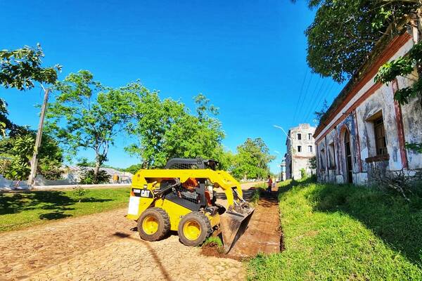 Inician trabajos para asfaltos en el barrio estación de Villarrica