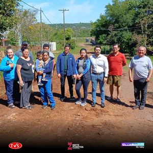 VECINOS DEL B° SANTA MARÍA VECINOS RECLAMAN REPARACIÓN DE CAMINOS Y DESAGÜES - «TVS DIGITAL»