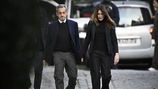 El ex presidente francés Sarkozy entra en prisión por asociación ilícita