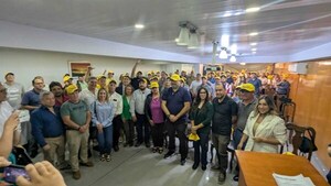 Chilavert lanza su candidatura a intendente de Luque con apoyo de la oposición