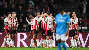 El PSV baila al Napoli
