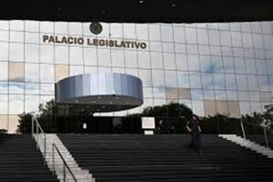 Ante la falta de respuesta de la justicia, ciudadano recurre al Senado - PDS RADIO Y TV