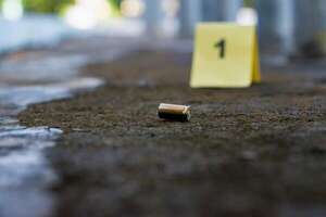 Matan a tiros a un joven y hieren a adolescente en Chacarita - Policiales - ABC Color