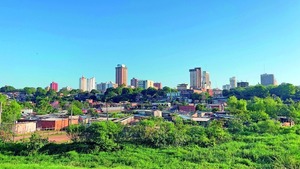 Pobreza multidimensional baja en Paraguay, la desigualdad sigue