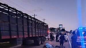 Motociclista muere tras chocar contra camioneta