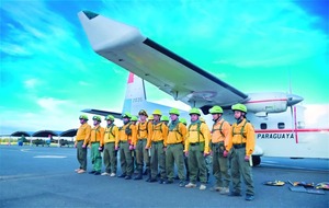 Fuerzas Armadas y SEN combaten incendios en Bahía Negra