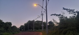 Culminan trabajos de alumbrado público en el acceso que une los barrios Espíritu Santo y Fátima