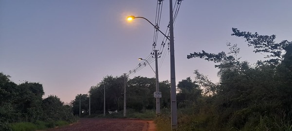 Culminan trabajos de alumbrado público en el acceso que une los barrios Espíritu Santo y Fátima