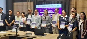 Presentan el libro “Tecnología para el desarrollo del sistema de salud local” en la Universidad Autónoma de Encarnación