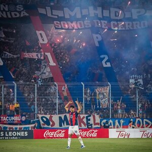 Versus / El guiño de Cecilio Domínguez a la hinchada de Cerro Porteño
