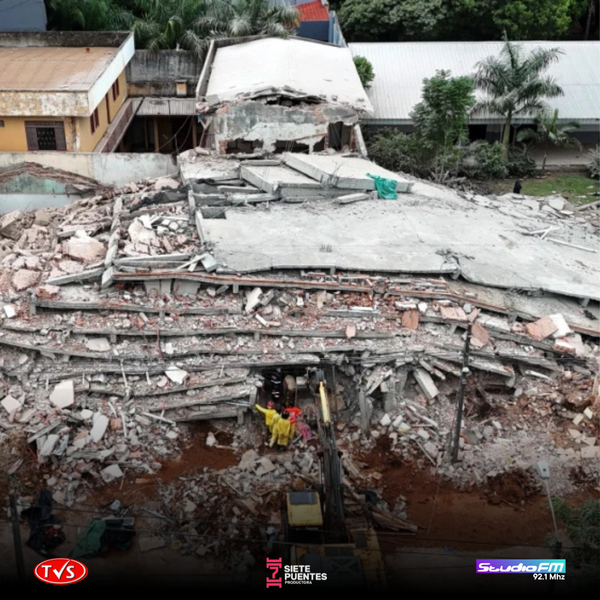 INICIA PERITAJE EN EL EDIFICIO DERRUMBADO DEL BARRIO SAN ROQUE - «TVS DIGITAL»