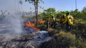 Caminos intransitables obstaculizan combate a incendios en el Alto Chaco