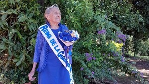 Abuela fue coronada como reina “hovy”