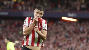 El Athletic remonta al Qarabag y vuelve a soñar en la Champions