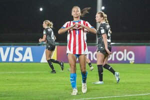 Con hat trick de Claudia Martínez, la Albirroja avanzó a los octavos del Mundial  - trece
