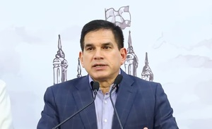 Ministro Baruja admite uso ocasional de vehículo incautado para traslado escolar