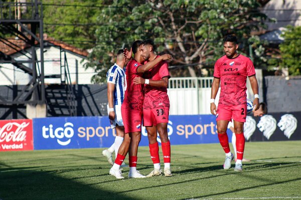 Nacional venció a 12 de Octubre y se instaló en semis de la Copa Paraguay
