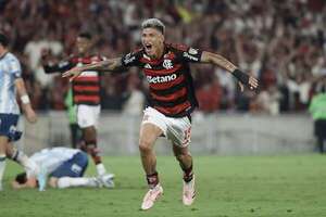 Carrascal impulsa al Flamengo hacia la final ante un combativo Racing - Copa Libertadores - ABC Color