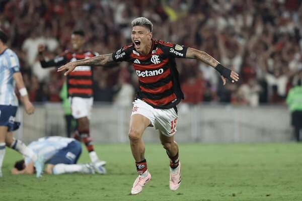 Carrascal impulsa al Flamengo hacia la final ante un combativo Racing - Copa Libertadores - ABC Color