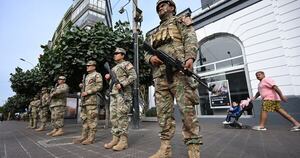La Nación / Gobierno interino militarizó las calles de Lima por ola de inseguridad