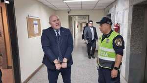 Detienen en Palacio de Justicia a abogado vocero de víctimas de usura de RGD - Nacionales - ABC Color
