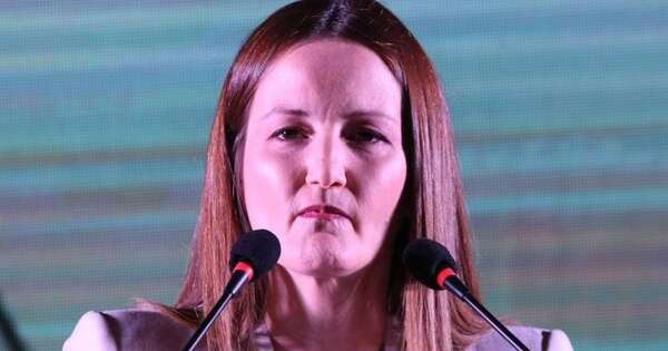 Diario HOY | Candidata habla de nuevo modelo, pero se alía con los de siempre