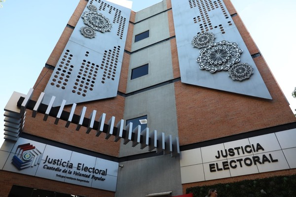 CDE: candidatos a la intendencia deben rendir cuentas hasta este jueves - ADN Digital