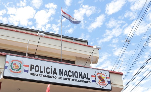 11 policías detenidos por falsificar documentos para extranjeros » San Lorenzo PY