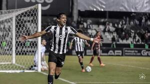 ¿Últimos días de Roque Santa Cruz como futbolista profesional?