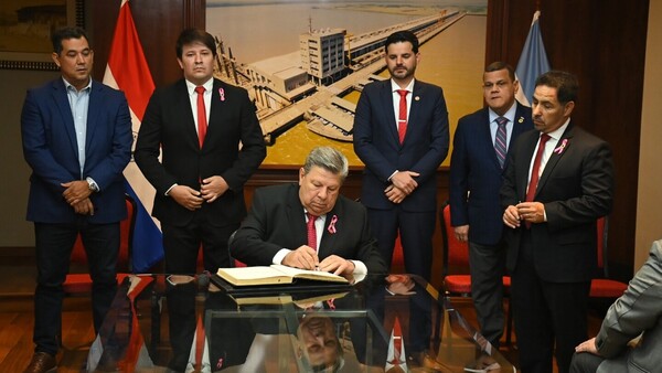Agradeciendo a HC, asume nuevo consejero de la EBY