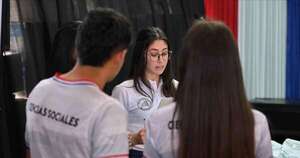 La Nación / Economía y Finanzas: BCP promueve conocimiento a estudiantes de educación media
