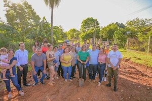 Popular / Candidato de Prieto "usurpa" lugar de intendente interina para su campaña