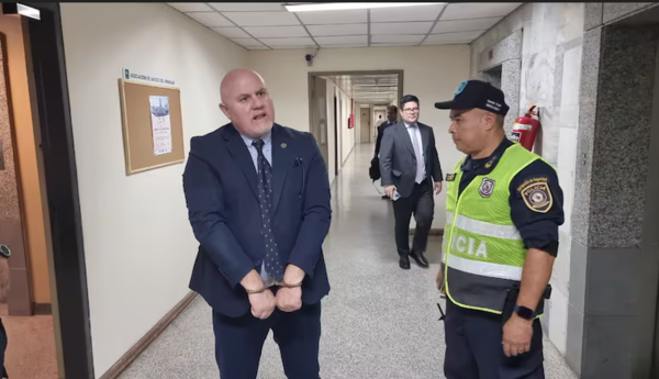 Con orden de captura encima, abogado llegó hasta el Palacio de Justicia y fue detenido - ADN Digital