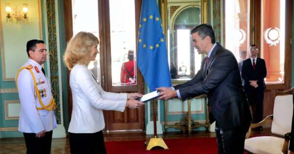 La Nación / Nueva embajadora de la UE presentó cartas credenciales