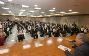 Ministro Jiménez Rolón acompañó jornada de evaluación de conocimientos para cargos vacantes de Central