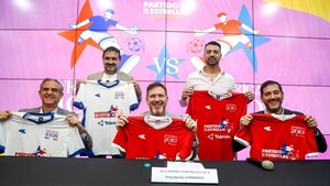 Por primera vez, la Selección de Francia 98 y la de Sudáfrica 2010 se enfrentan en el Partido de las Estrellas para ayudar a Teletón