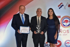 Gobierno de Itapúa y CEMA de Pirapó reciben el Premio Acción JICA 2025