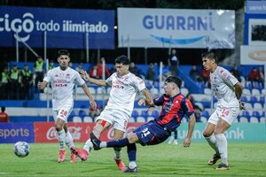 Versus / ¡General Caballero da el golpazo y borra a Cerro de la Copa Paraguay!