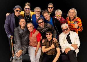 Los Auténticos Decadentes traen la fiesta de “Mi vida loca” al Puerto de Asunción - Música - ABC Color