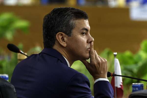 Peña reglamenta Ley "Anti-ONG"