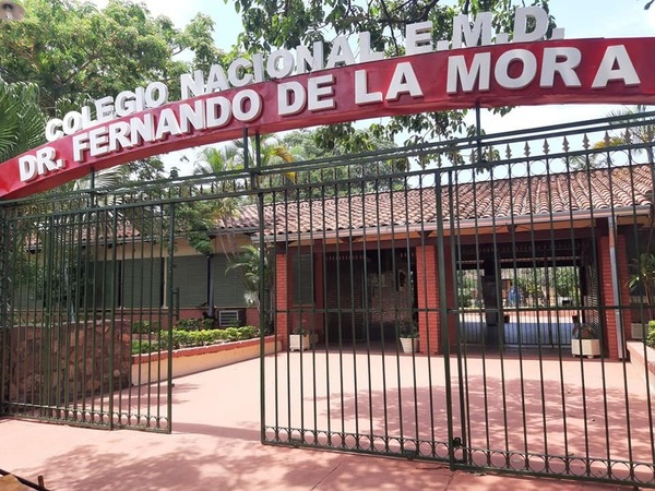 Estudiante que se identifica como «niña» denuncia discriminación en colegio de Fernando de la Mora