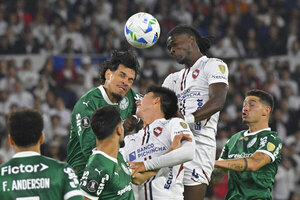 Versus / Liga de Quito golea al Palmeiras y se estaciona a medio metro de la final