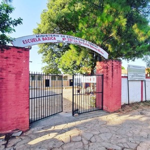 Denuncian a docente de Lambaré por abusar de una alumna