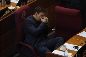 Aumentan las presiones para un giro político en el Gabinete