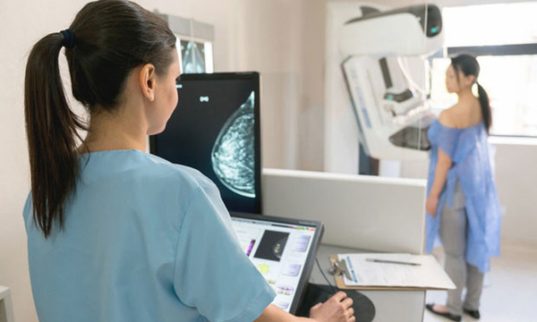 La IA se convierte en aliada clave contra el cáncer de mama con su detección de temprana - OviedoPress