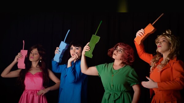 Con aires de los 80, el Teatro Arlequín presenta la obra Él nos mintió