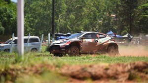 El campeón vuelca y resigna sus pretensiones en el TCR 2025