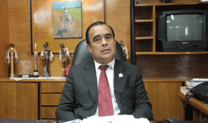 Emitirán orden de captura internacional contra el exintendente Roberto Cárdenas - Noticiero Paraguay