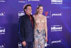 De Carlos Vives a Elvis Crespo, las celebridades en la alfombra azul de los Premios Billboard de la Música Latina - Gente - ABC Color